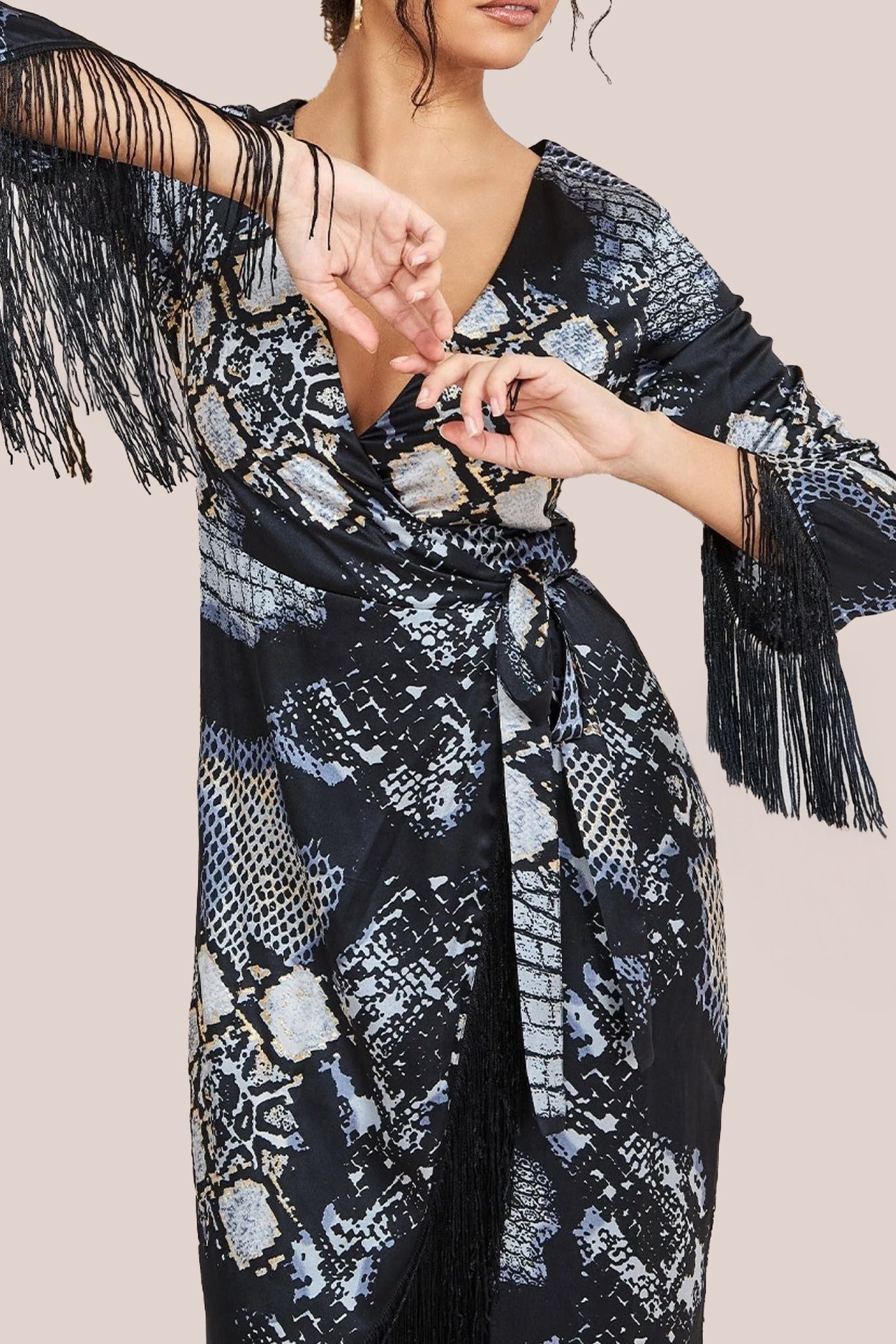 Foil Print Wrap Midi With Tassels - Black DR3699